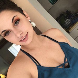 Meet your Posher, Jade